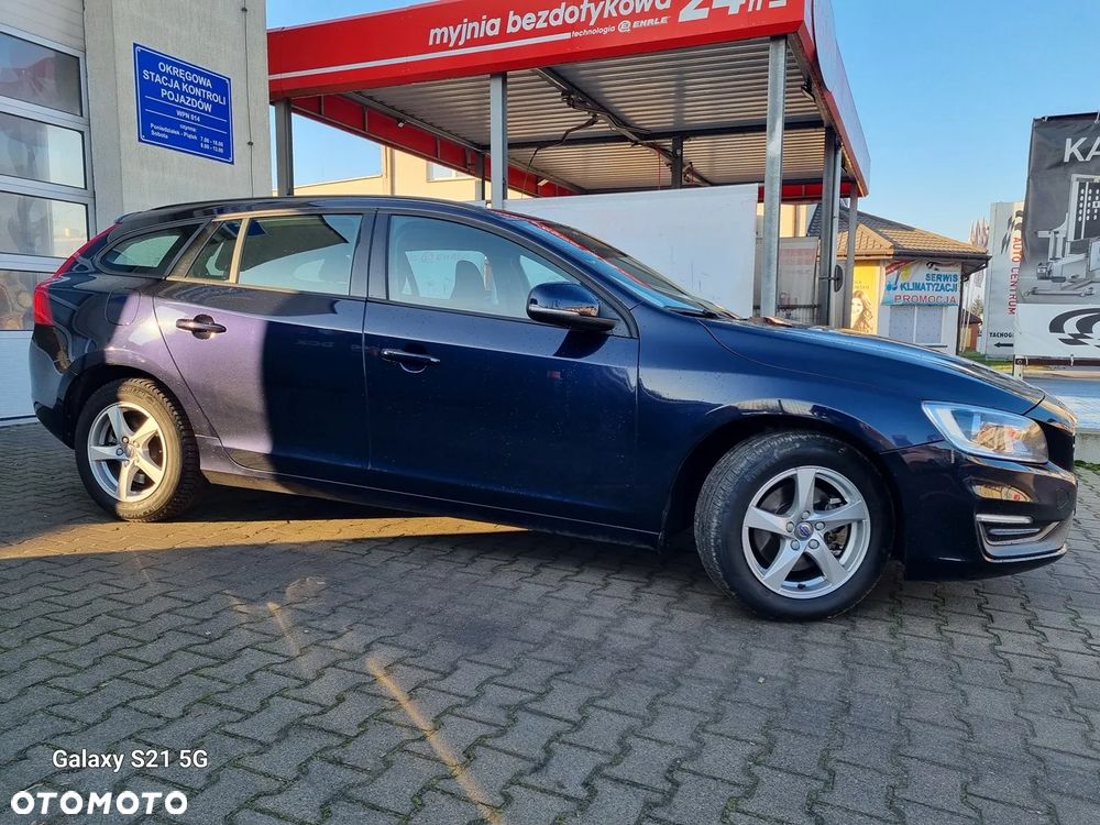 Volvo V60 D2 Momentum - 5