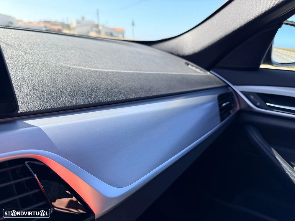 BMW 530 e iPerformance Pack M - 14