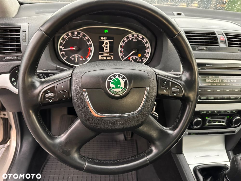 Skoda Octavia 2.0 TDI DPF Ambiente - 24