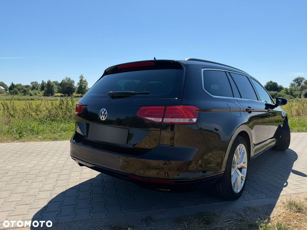 Volkswagen Passat 2.0 TDI SCR Comfortline - 16
