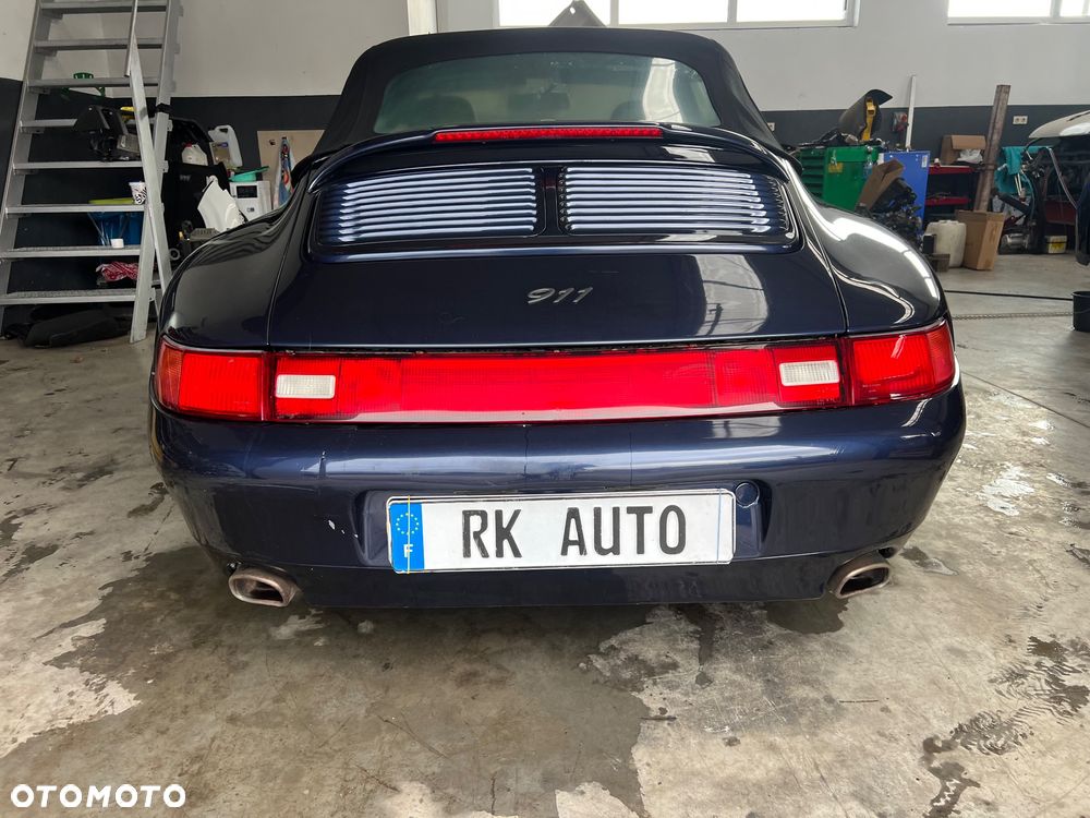 Porsche 911 Carrera - 3