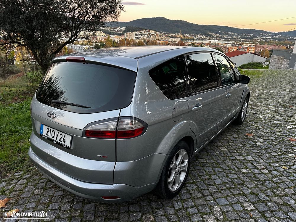 Ford S-Max 2.0 TDCi Titanium 7L - 16