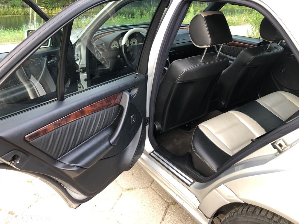 Mercedes-Benz Klasa C 43 AMG - 30