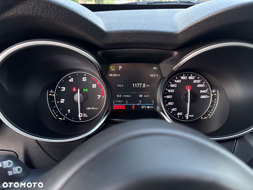 Alfa Romeo Stelvio 2.0 Turbo TI Q4 - 17