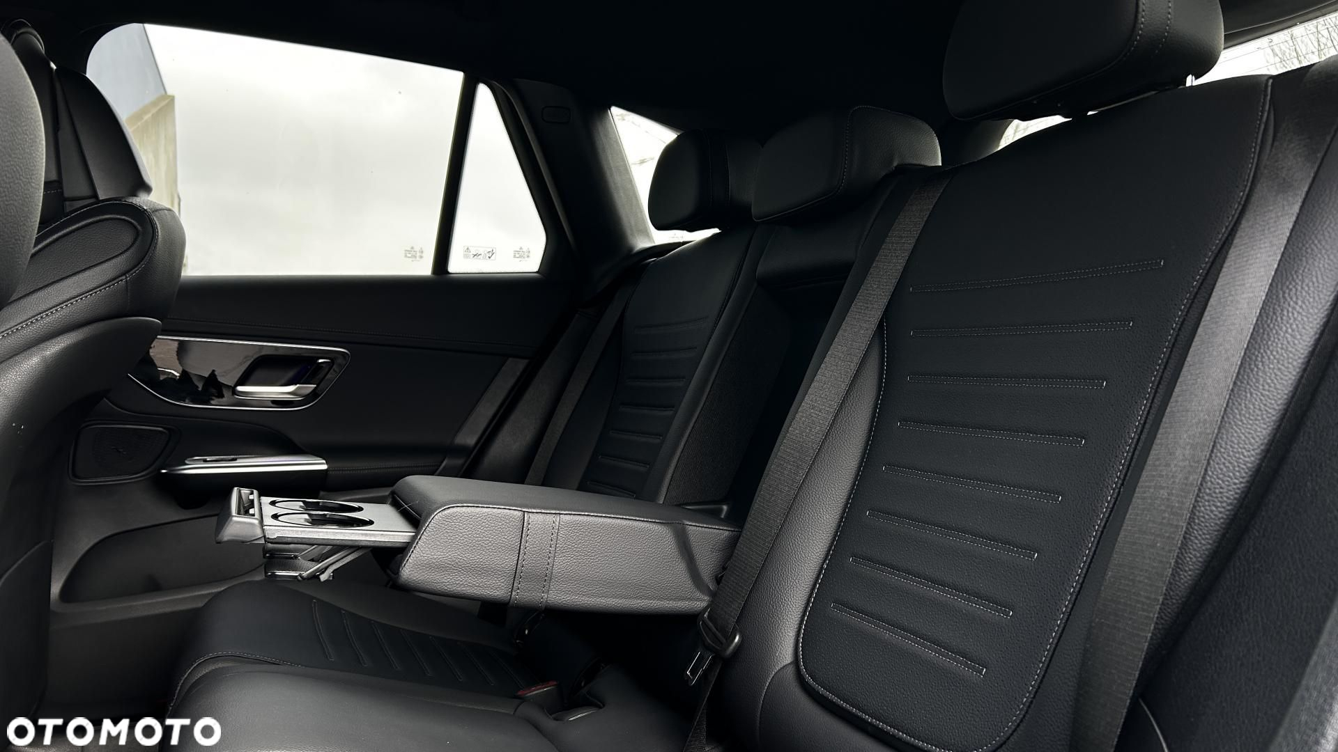 Mercedes-Benz GLC - 22