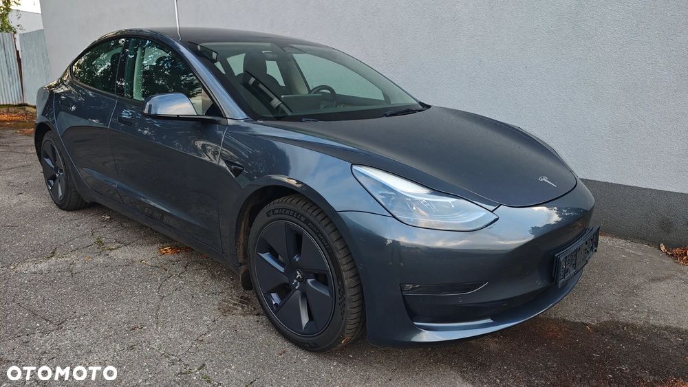 Tesla Model 3 Langstreckenbatterie Allradantrieb Dual Motor - 5
