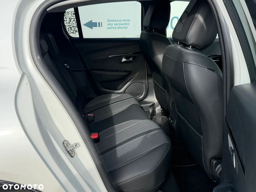 Peugeot 208 - 19
