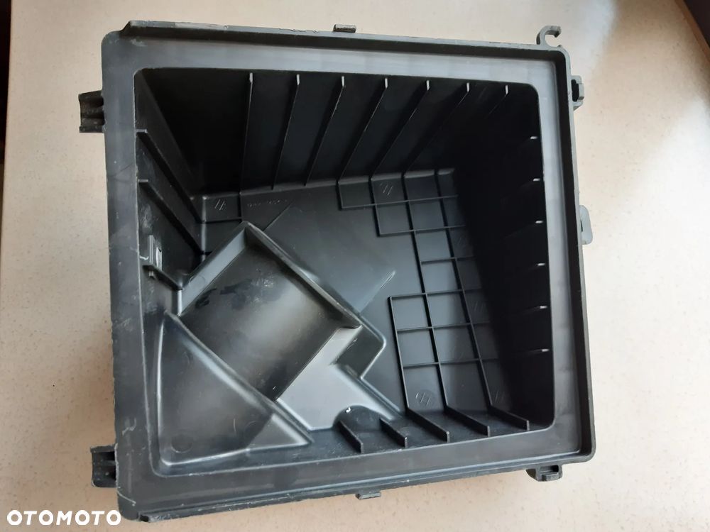 OBUDOWA pokrywa FILTRA powietrza D-max II - 6