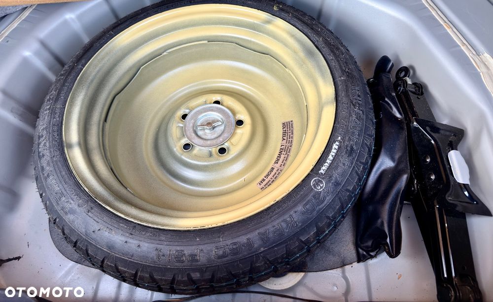 Mitsubishi Lancer 1.5 - 22