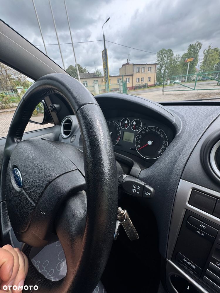 Ford Fiesta 1.4 - 10