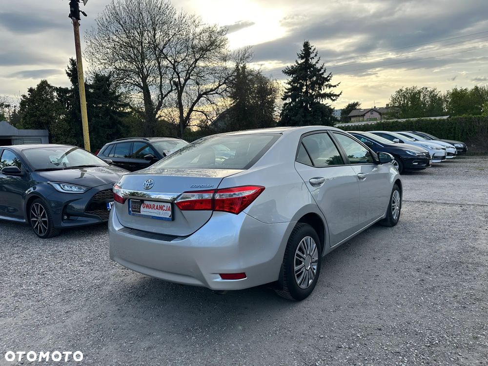 Toyota Corolla - 11