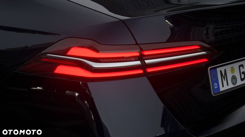 BMW Seria 5 520i mHEV - 7