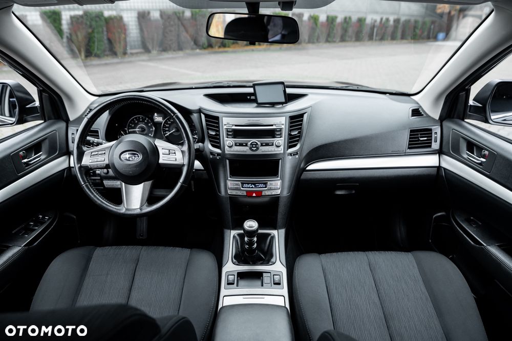 Subaru Legacy 2.0R Comfort - 28