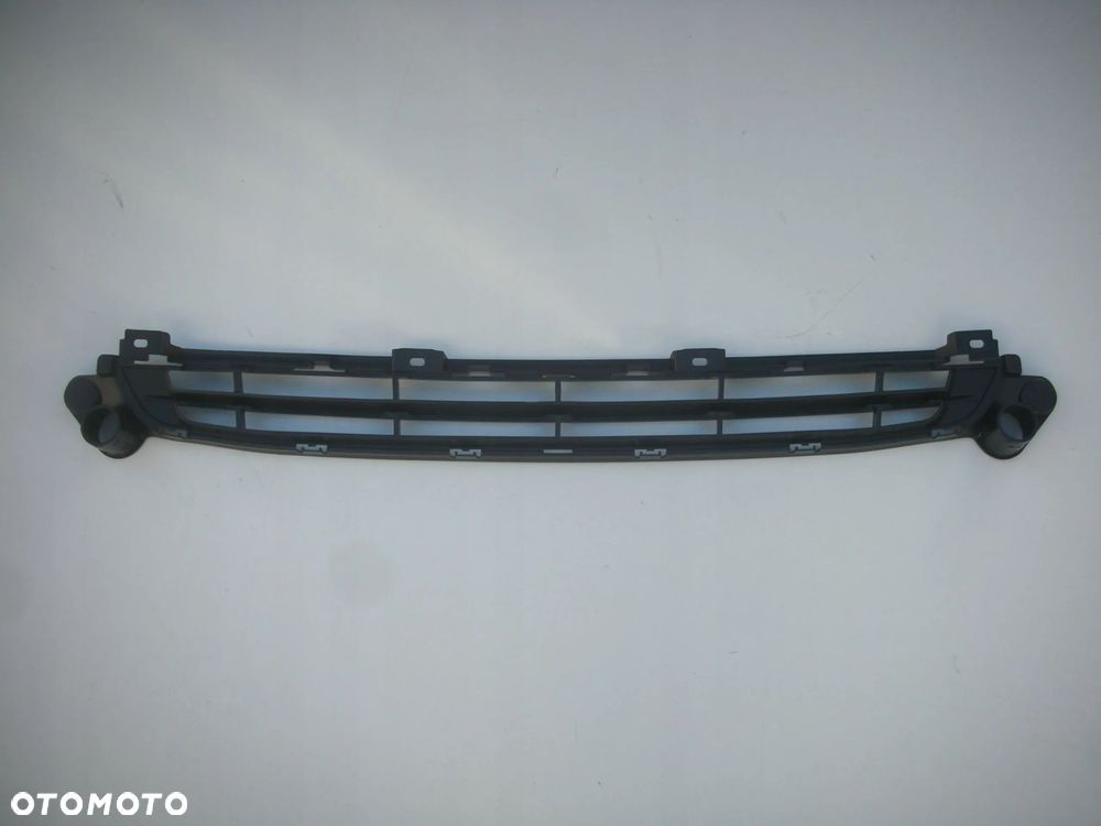 KRATKA ZDERZAKA PRZEDNIEGO PRZÓD PEUGEOT PARTNER RIFTER III - 2