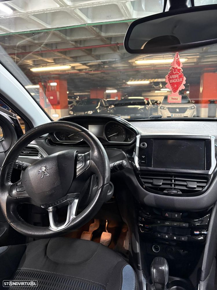 Peugeot 208 1.4 HDi Allure - 10