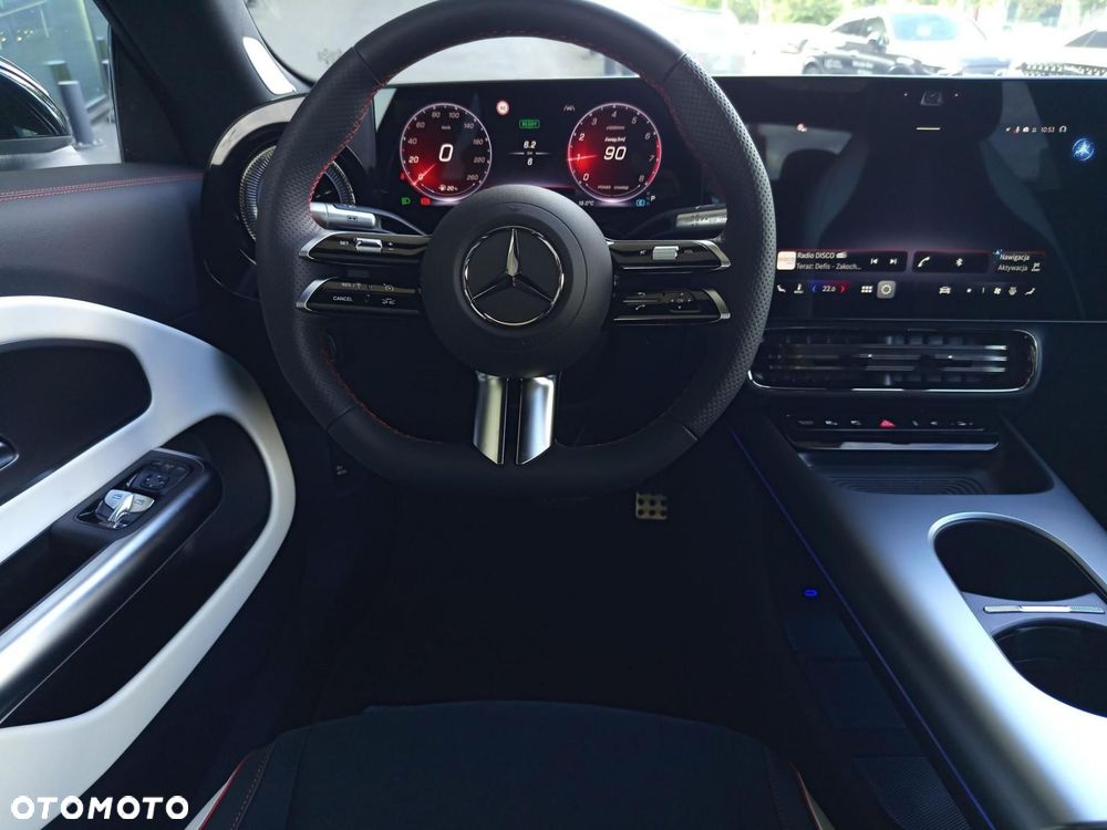 Mercedes-Benz CLA - 16