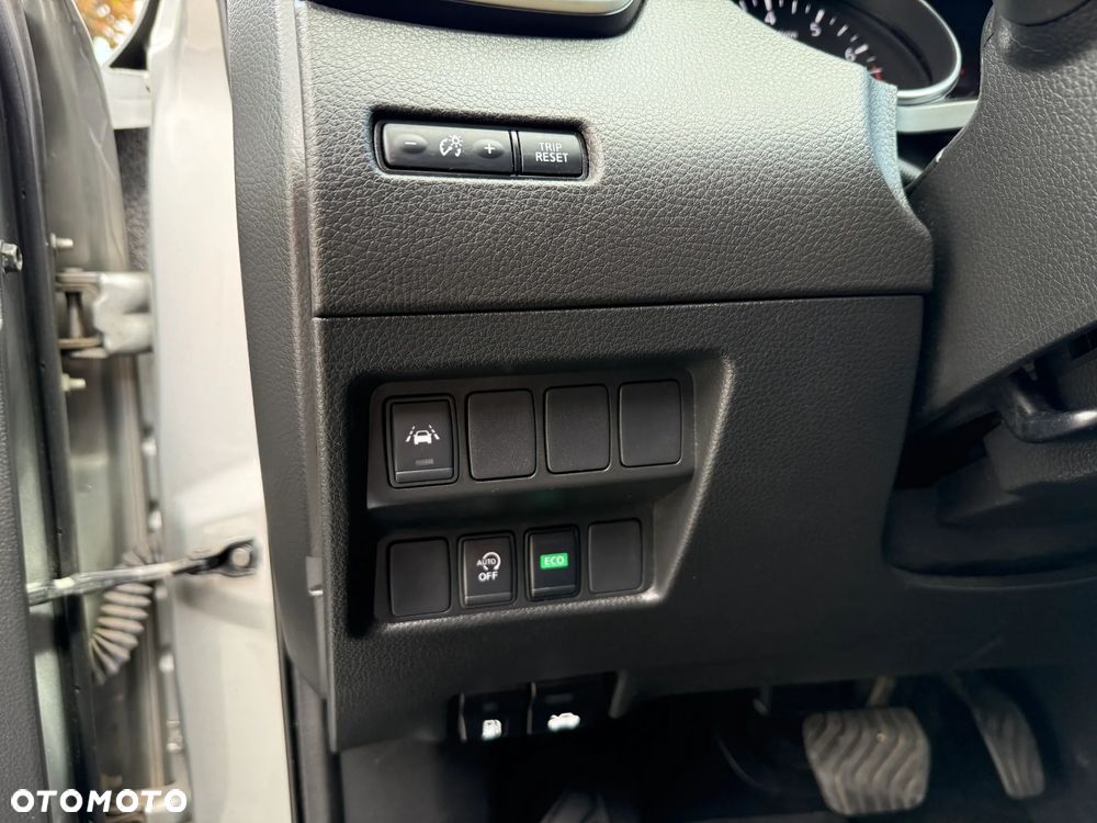 Nissan Qashqai 1.3 DIG-T N-Connecta DCT - 14
