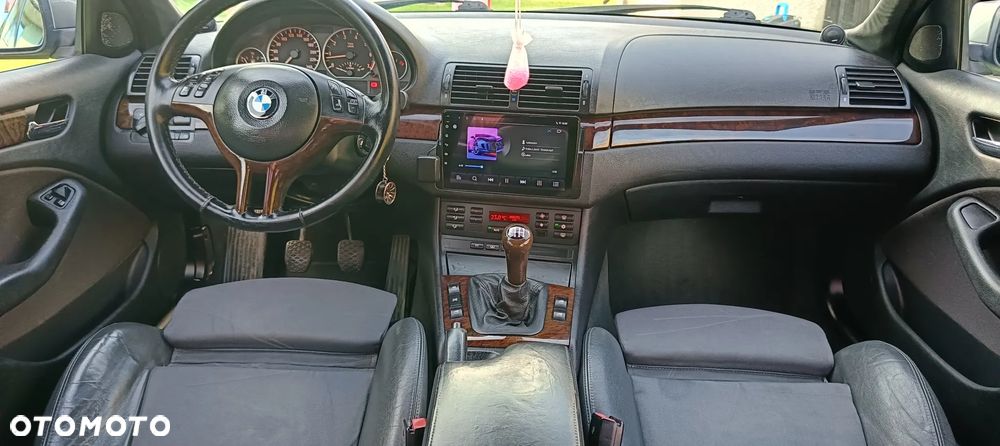 BMW Seria 3 330ix - 11