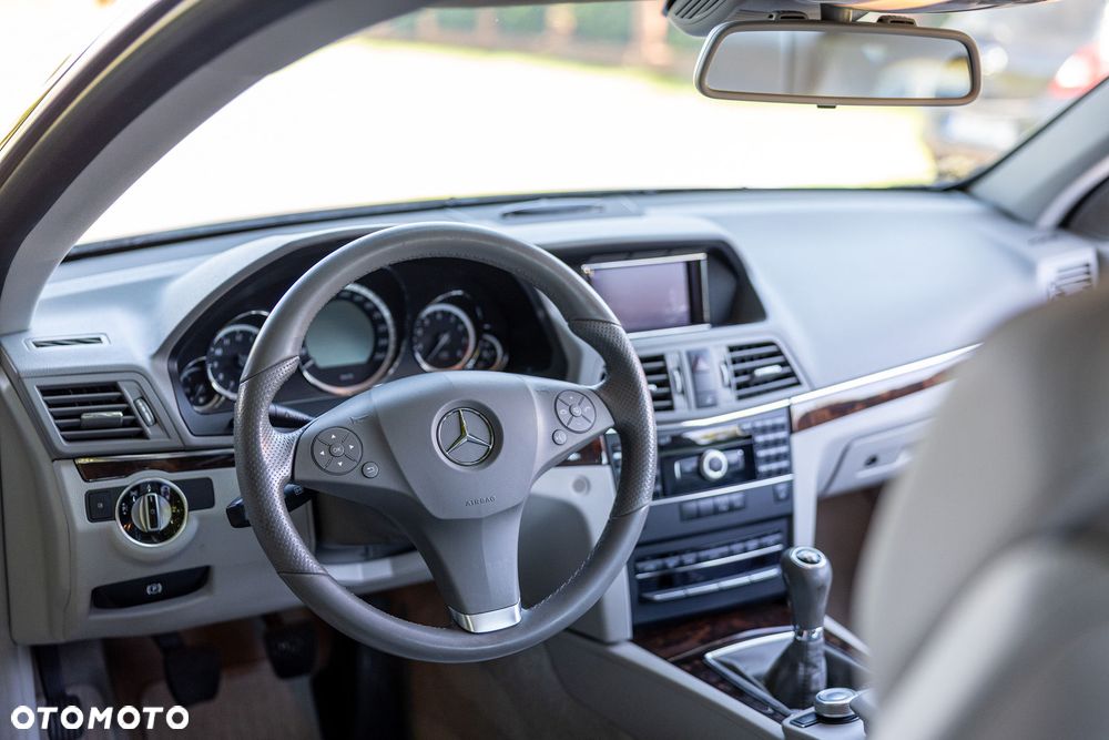 Mercedes-Benz Klasa E - 33
