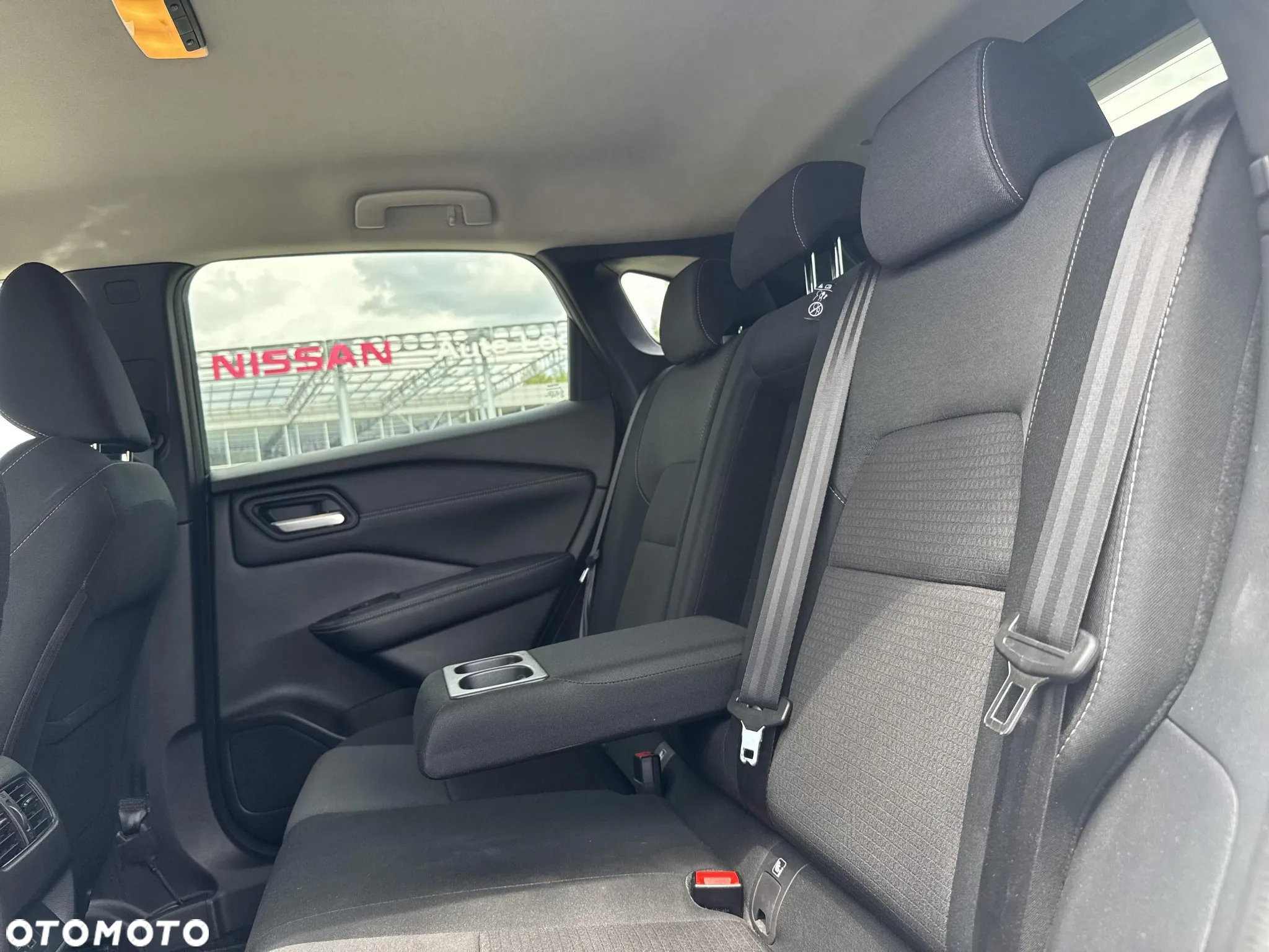 Nissan Qashqai 1.3 DIG-T mHEV N-Connecta Xtronic - 17
