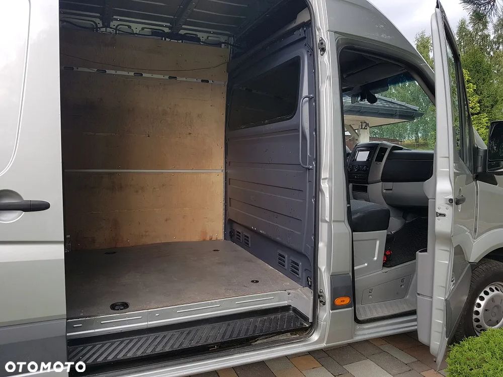 Mercedes-Benz Sprinter - 24