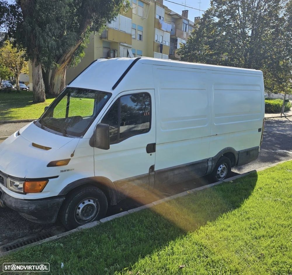 Iveco Daily 2.3 TD 35S10D 3200 - 1