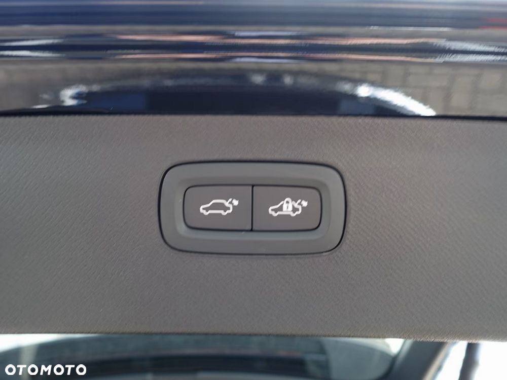 Volvo XC 90 T8 AWD Ultra Bright - 12
