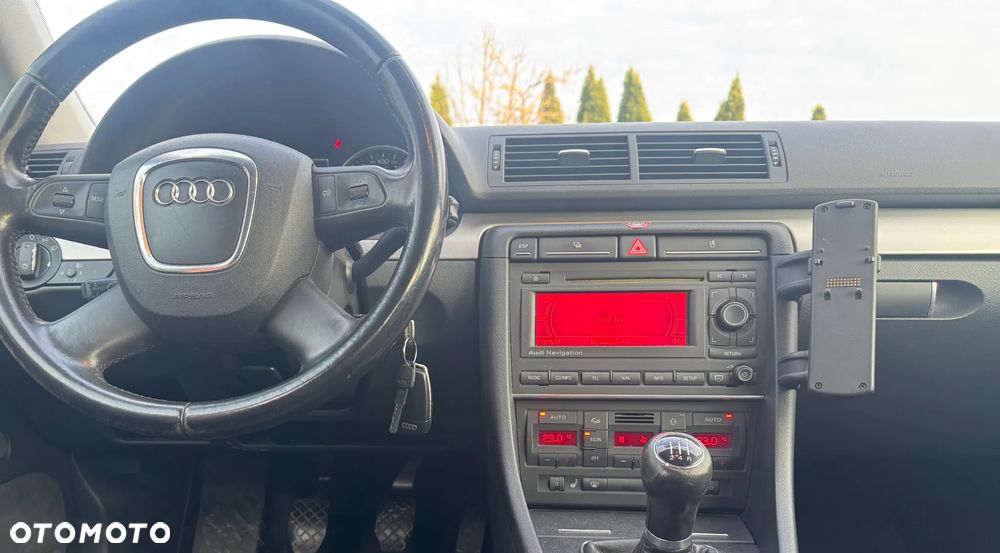 Audi A4 Avant 1.9 TDI DPF - 7