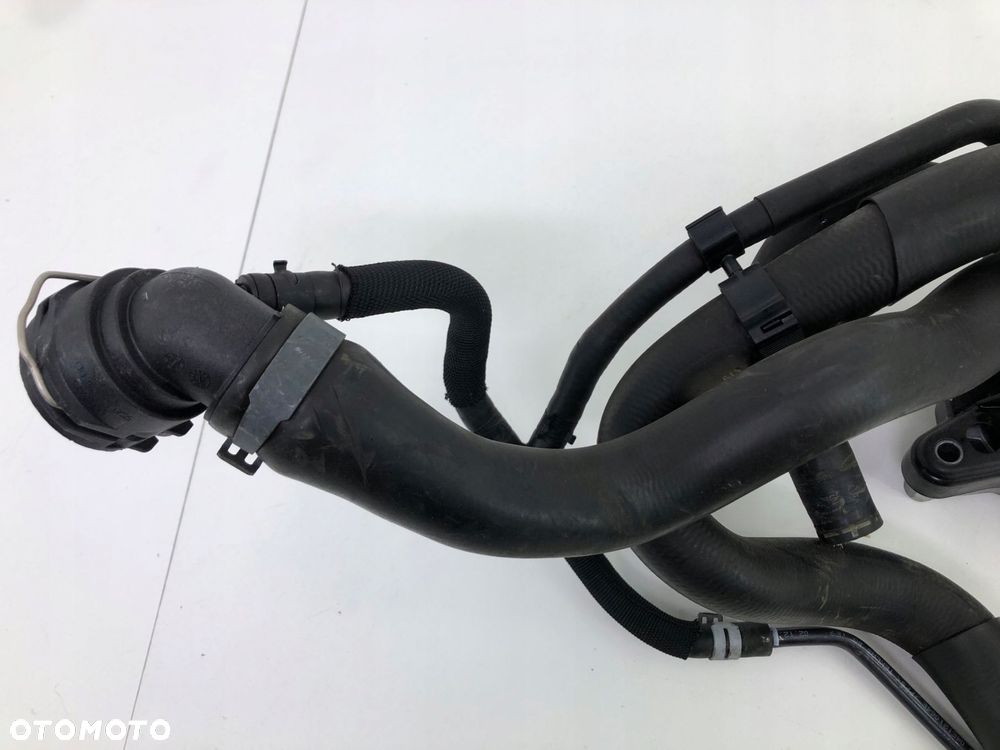 VW AUDI SKODA POMPA WODY PRZEWODY WODY 04E121042 5Q0122073 - 5