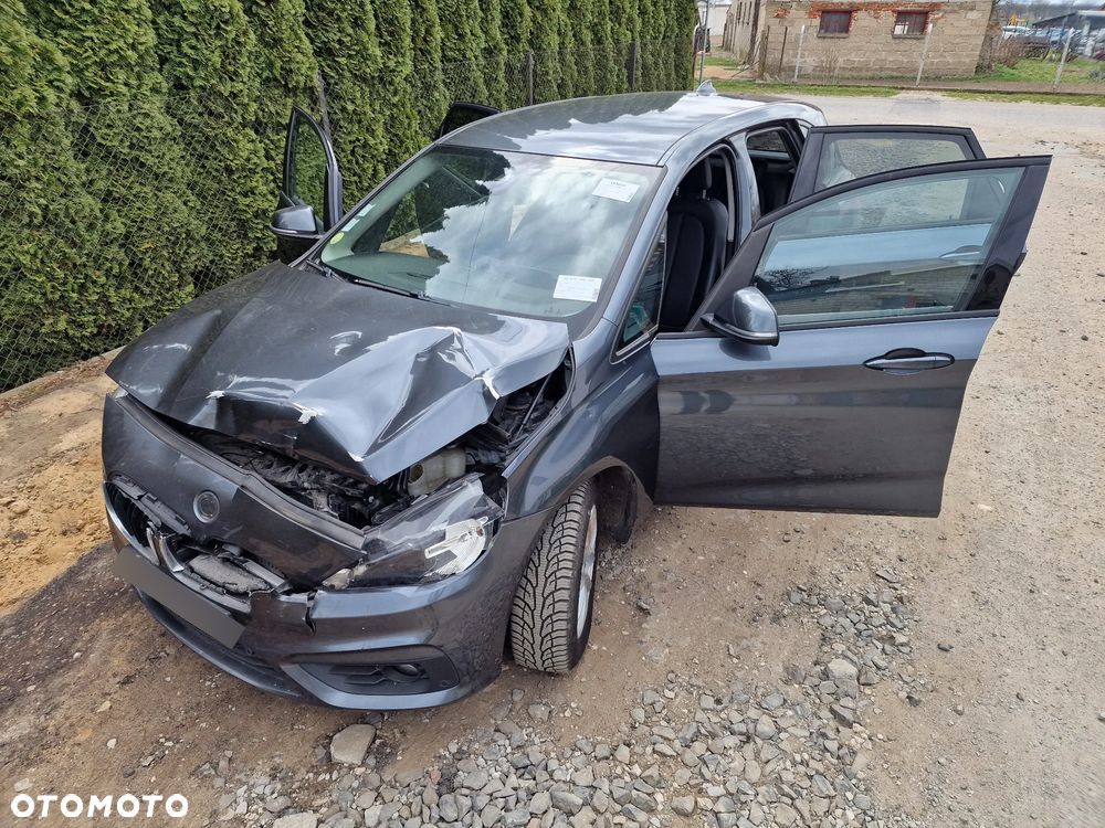 BMW Seria 2 216d - 15