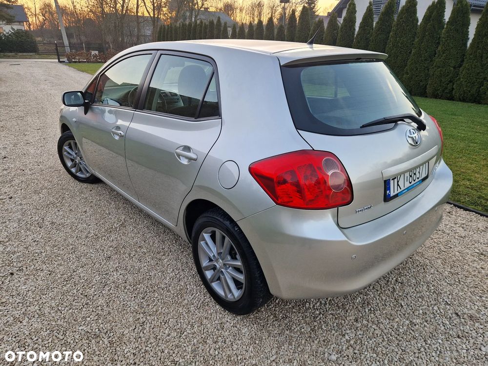 Toyota Auris 1.6 VVT-i Executive - 15