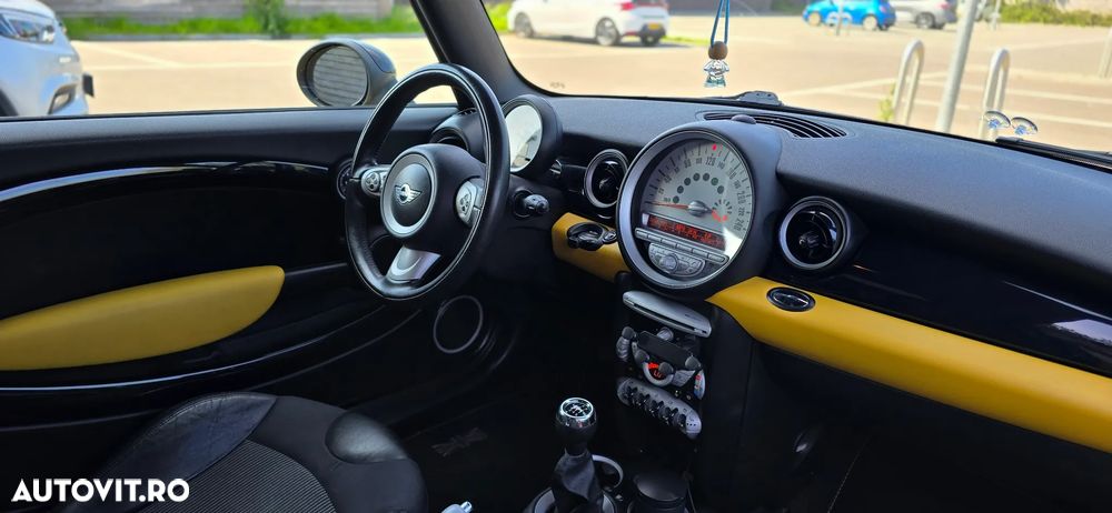 Mini Cooper Standard - 11