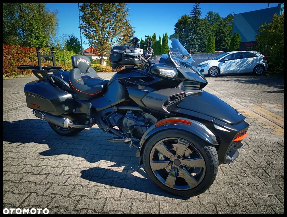 Can-Am Spyder - 1