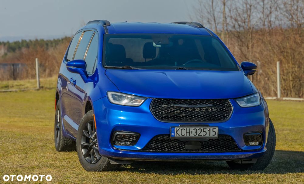 Chrysler Pacifica - 1