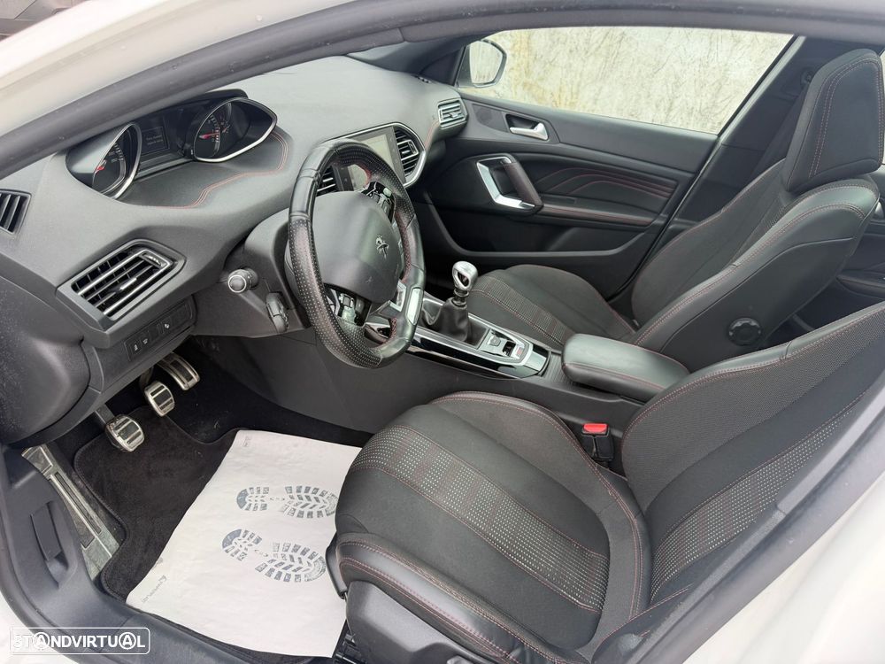 Peugeot 308 1.2 PureTech GT Line - 8