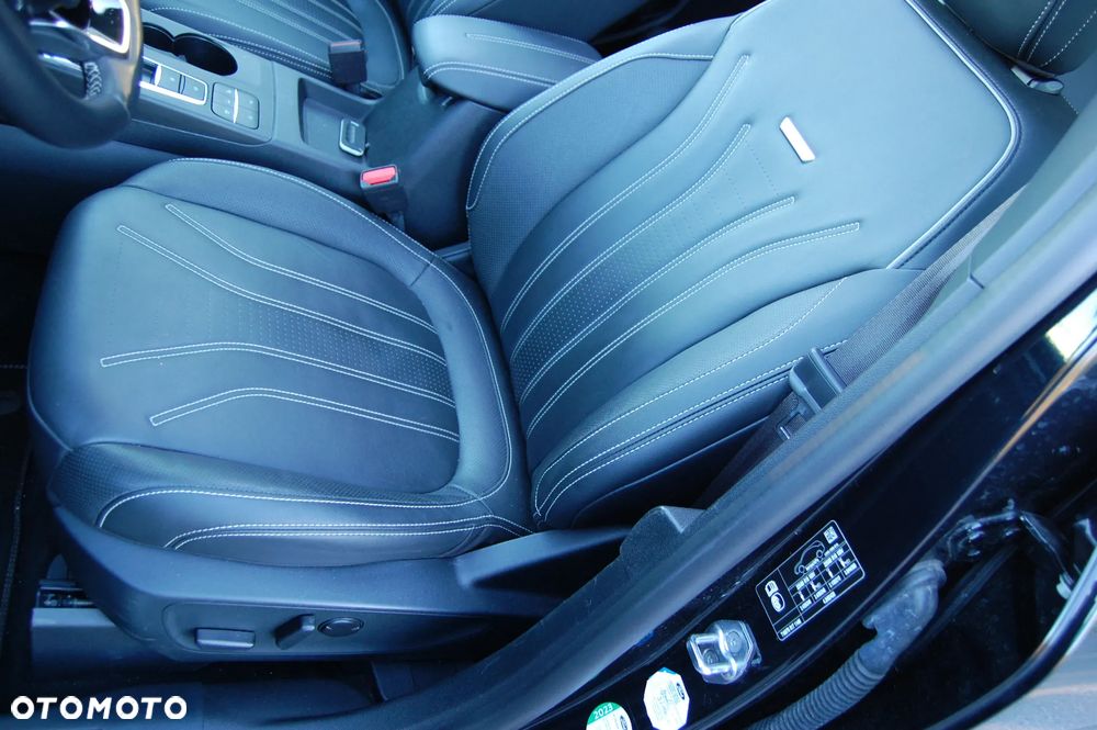 Ford Kuga - 23