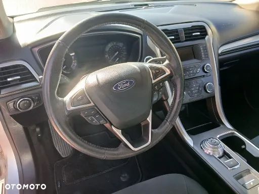 Ford Fusion - 17