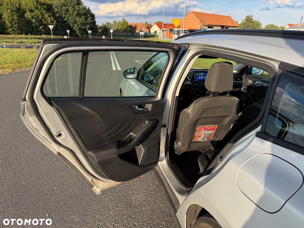 Ford Focus 1.5 TDCi Trend PowerShift - 17