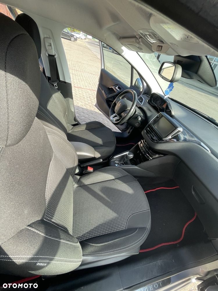 Peugeot 208 1.2 PureTech GPF Allure S&S EAT6 - 15