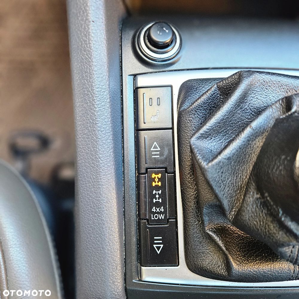 Volkswagen Amarok 2.0 BiTDI Highline - 38
