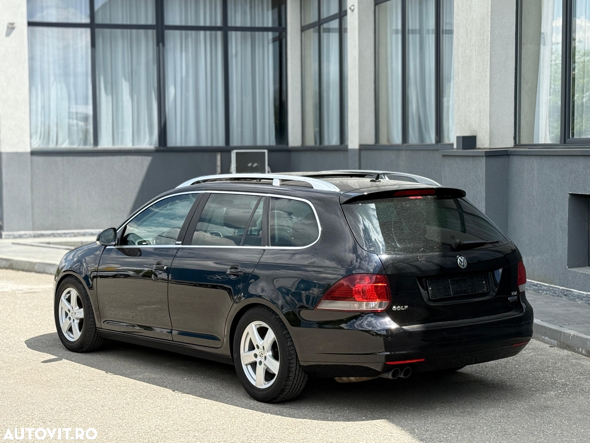 Volkswagen Golf 2.0 TDI DPF Style - 3