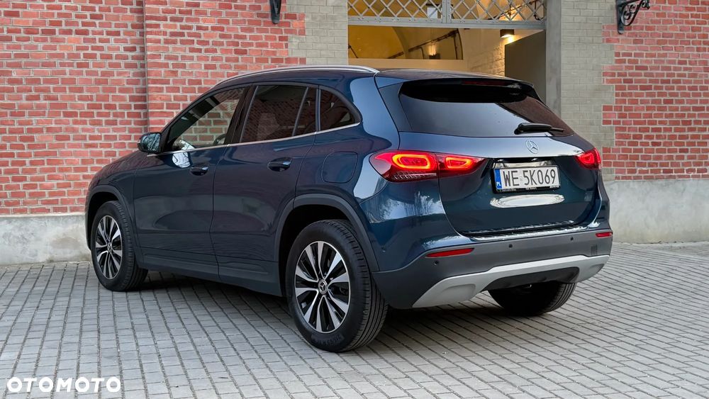 Mercedes-Benz GLA 200 Business Edition - 6
