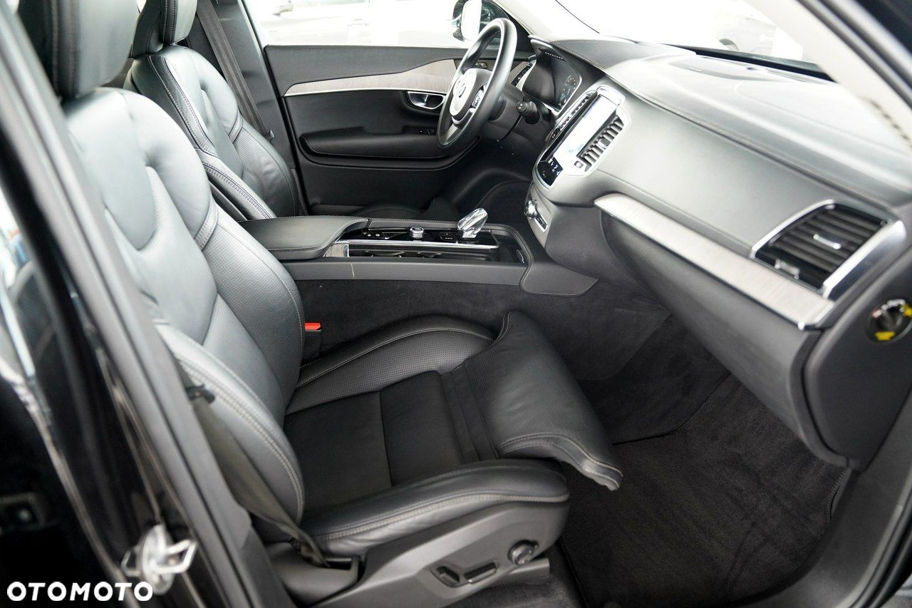 Volvo XC 90 - 29
