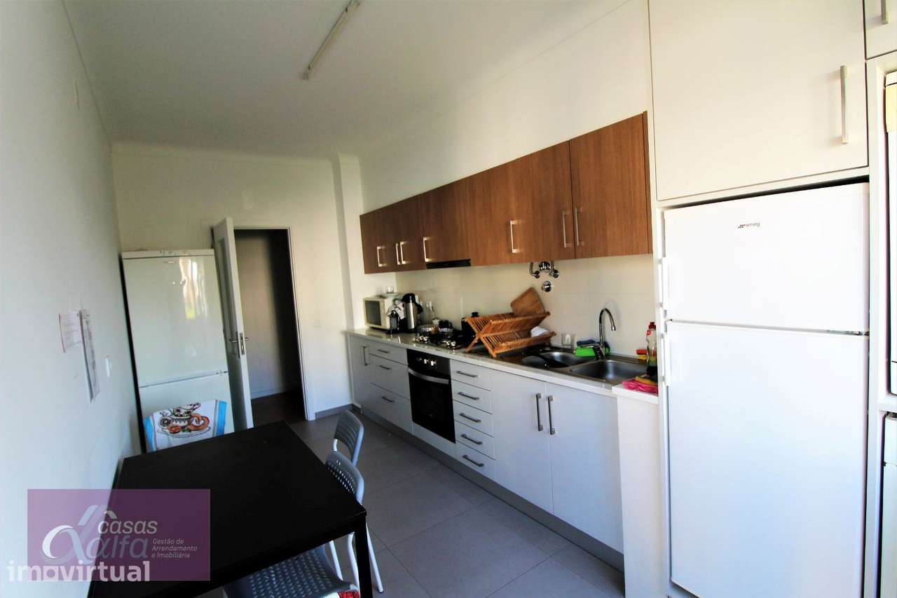 Quarto a Meninas estudantes Junto a Marquês de Pombal Leiria - Grande imagem: 4/8