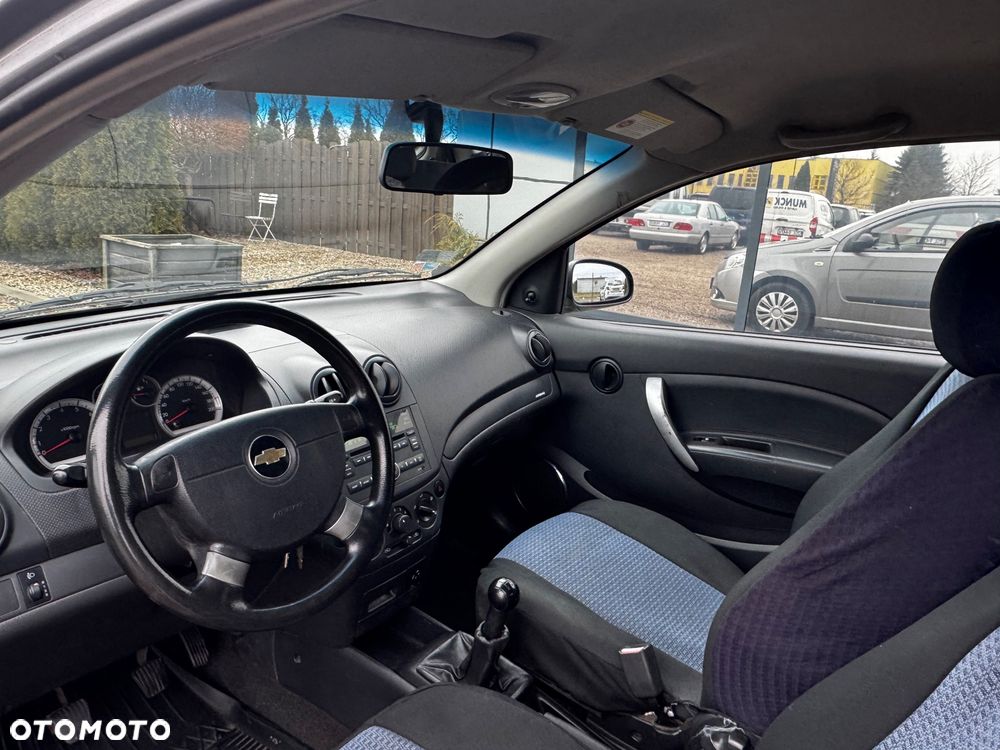 Chevrolet Aveo 1.2 16V Base - 17