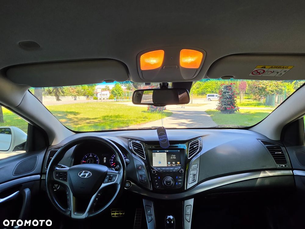 Hyundai i40 Kombi 1.7 CRDi DCT Premium - 14
