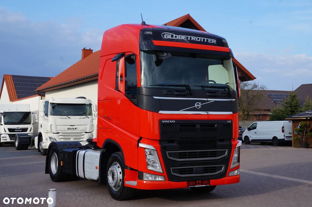 Volvo FH 4 EURO 6 GLOBETROTTER NISKI PRZEBIEG PEŁEN SERWIS - 3