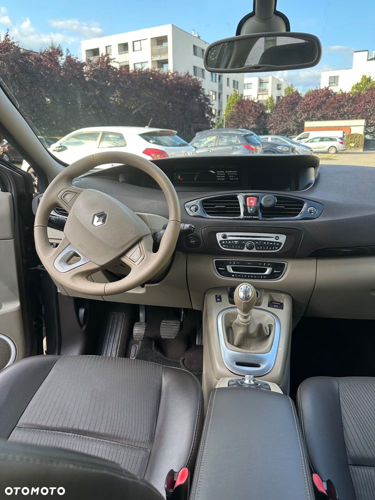 Renault Scenic 1.9 dCi Privilege Euro5 - 15