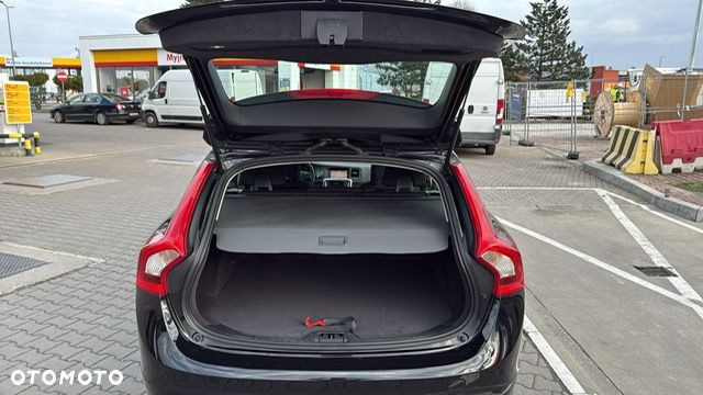 Volvo V60 D3 Geartronic Momentum - 31