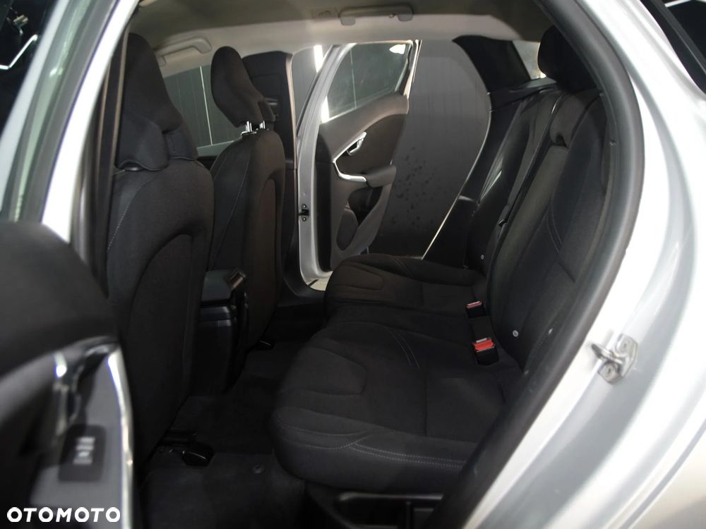 Volvo V40 - 9